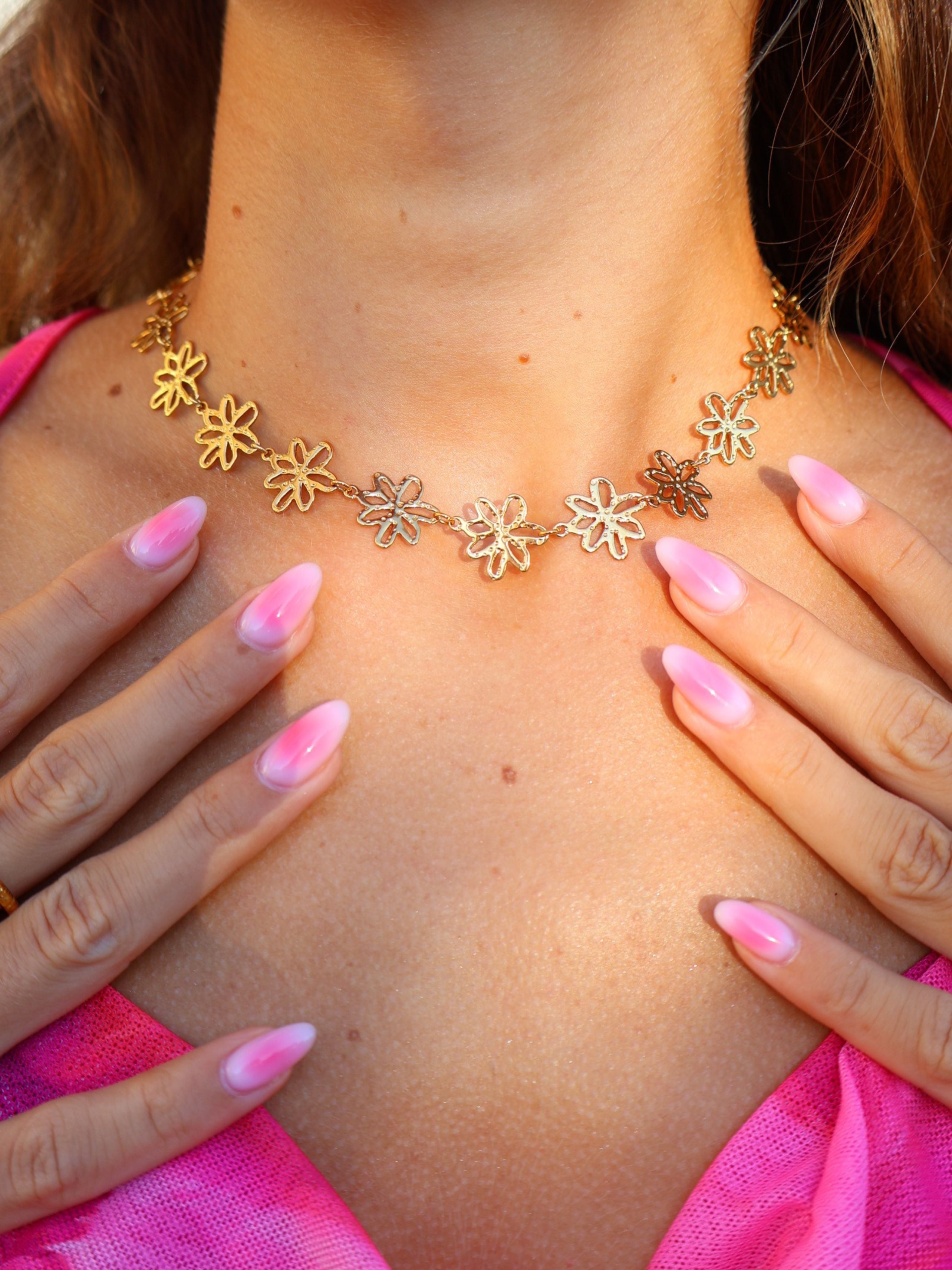 Collier Nerella