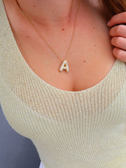 Collier initiale à strass
