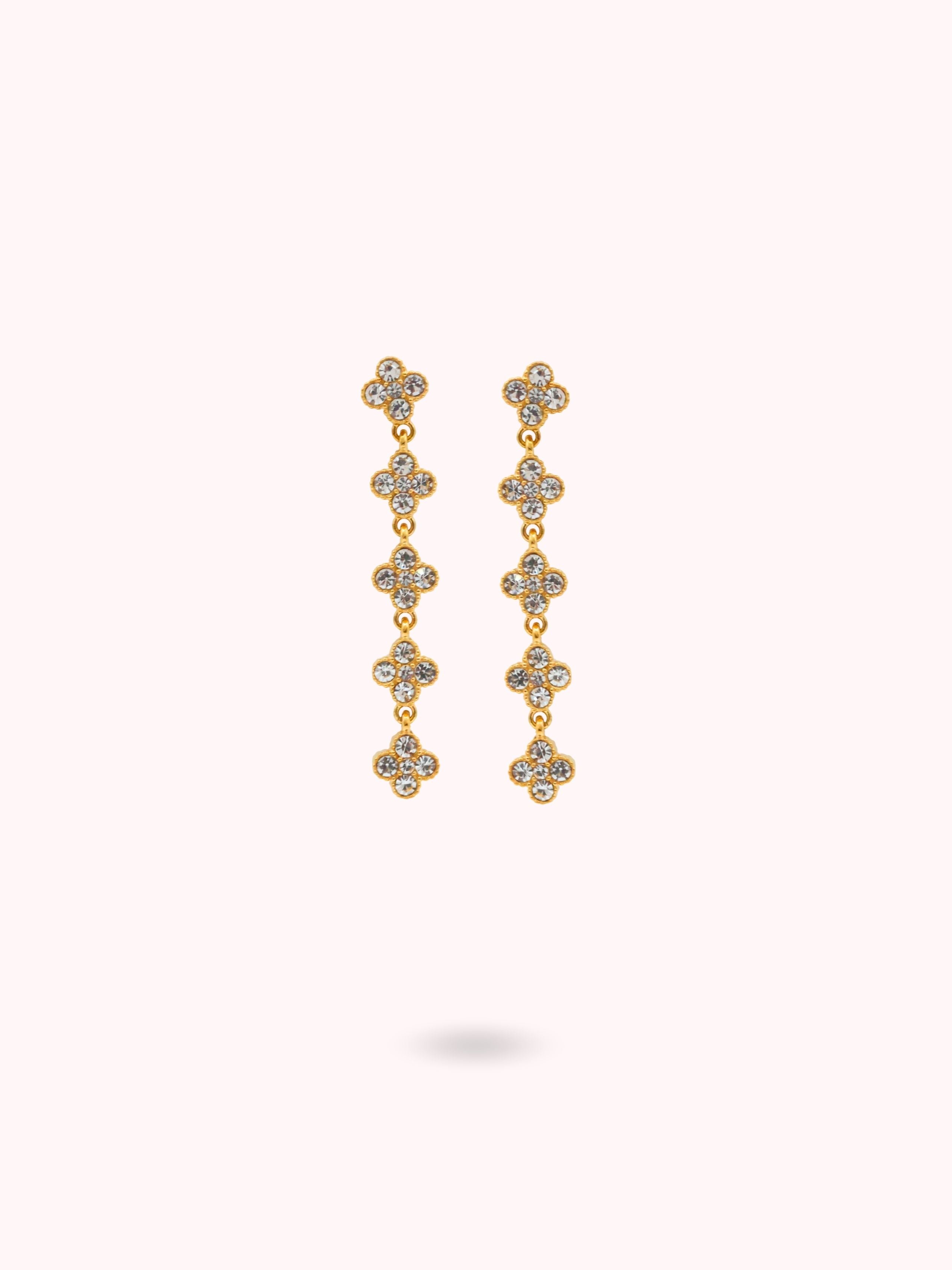 Boucles d'oreilles Judith blanches
