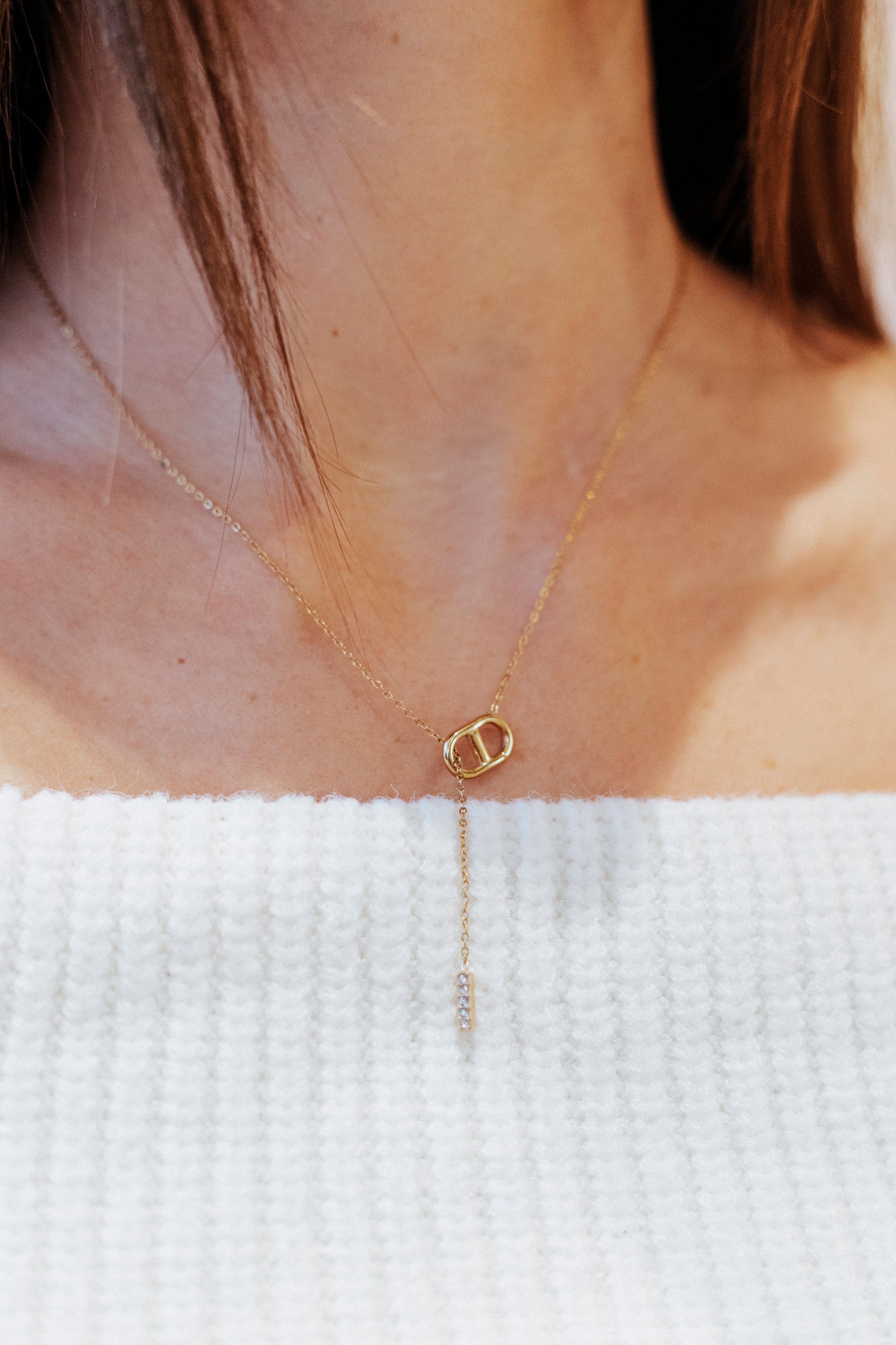 Collier Isis